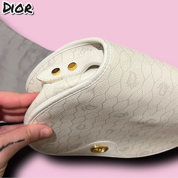 Vintage Christian Dior White Saddle Crossbody Bag with Gold Hardware - Picture 3 of 16